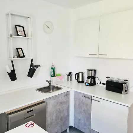3 Flat With Terrace And Garden *